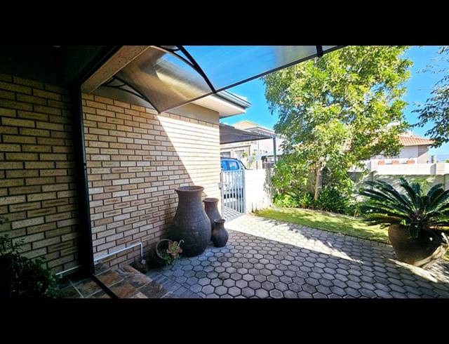 3 BEDROOM HOUSE FOR SALE IN REEBOK